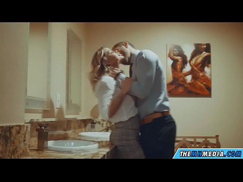 ❤️ Когато наедряла блондинка ви съблазни в обществена тоалетна ❤❌ Анално порно в bg.onlydesiporn.ru ❌️❤